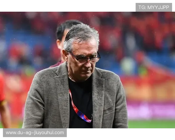 克里奇：从球员到教练的辉煌旅程与足球理念解析